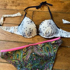 Ladies Small Victoria Secret Bikini PINK 34 A